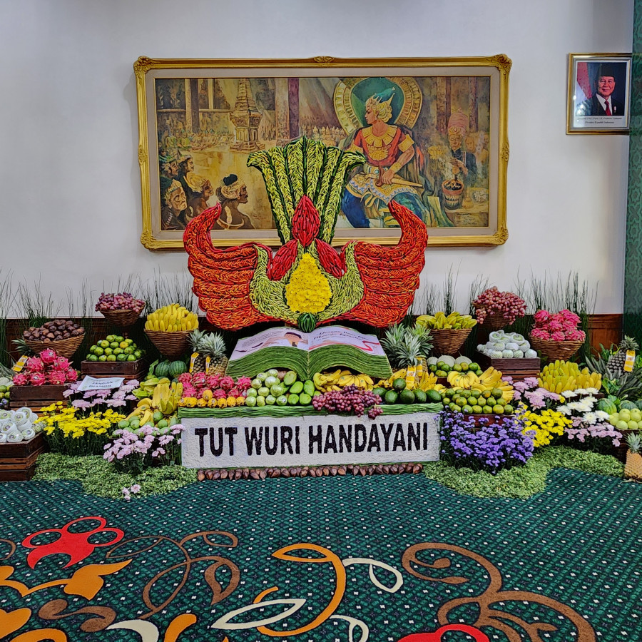 Dekorasi taman - depan