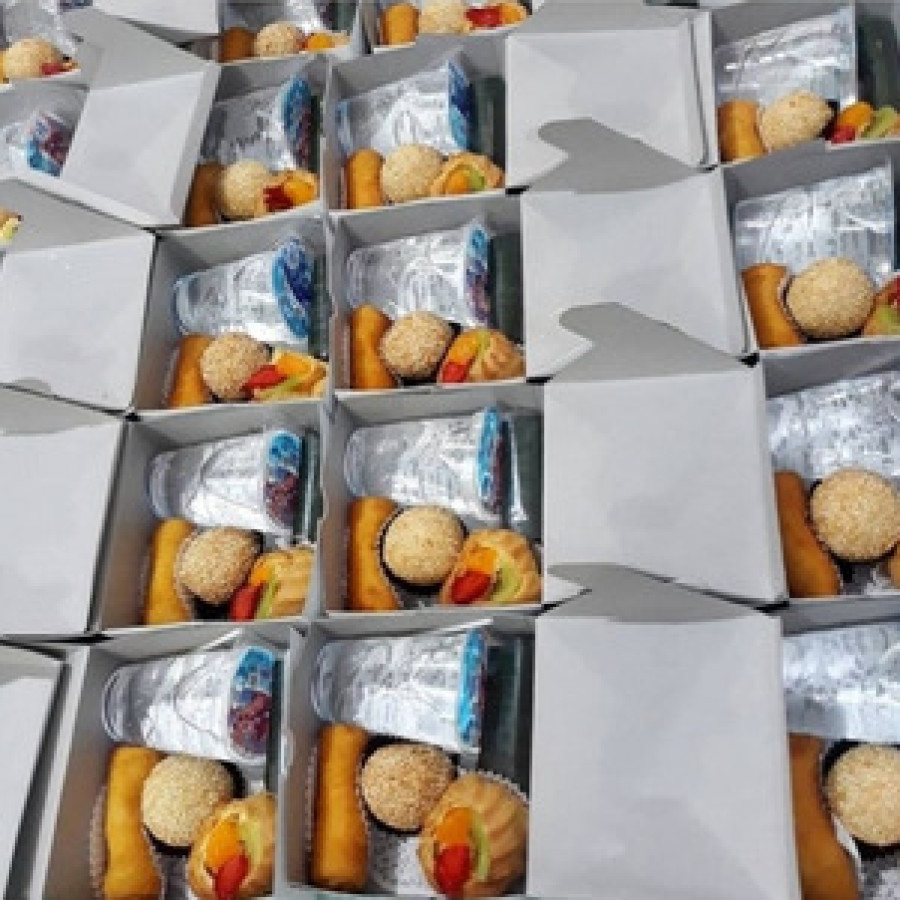 KUE KOTAK