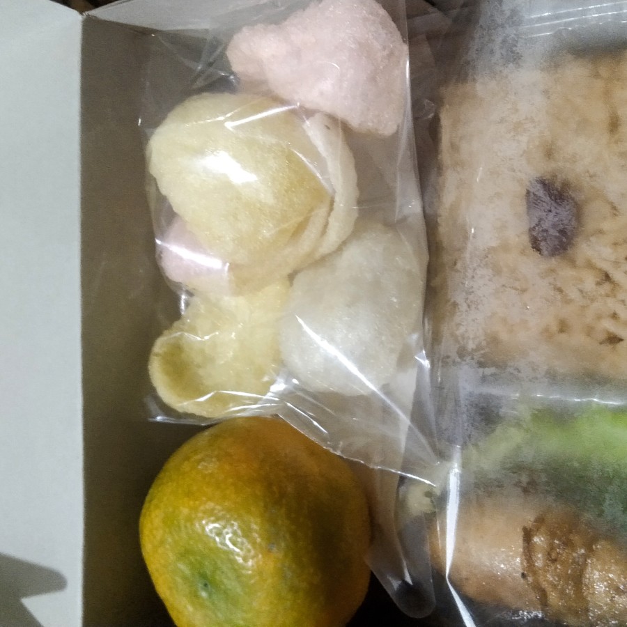 Makan dus 4