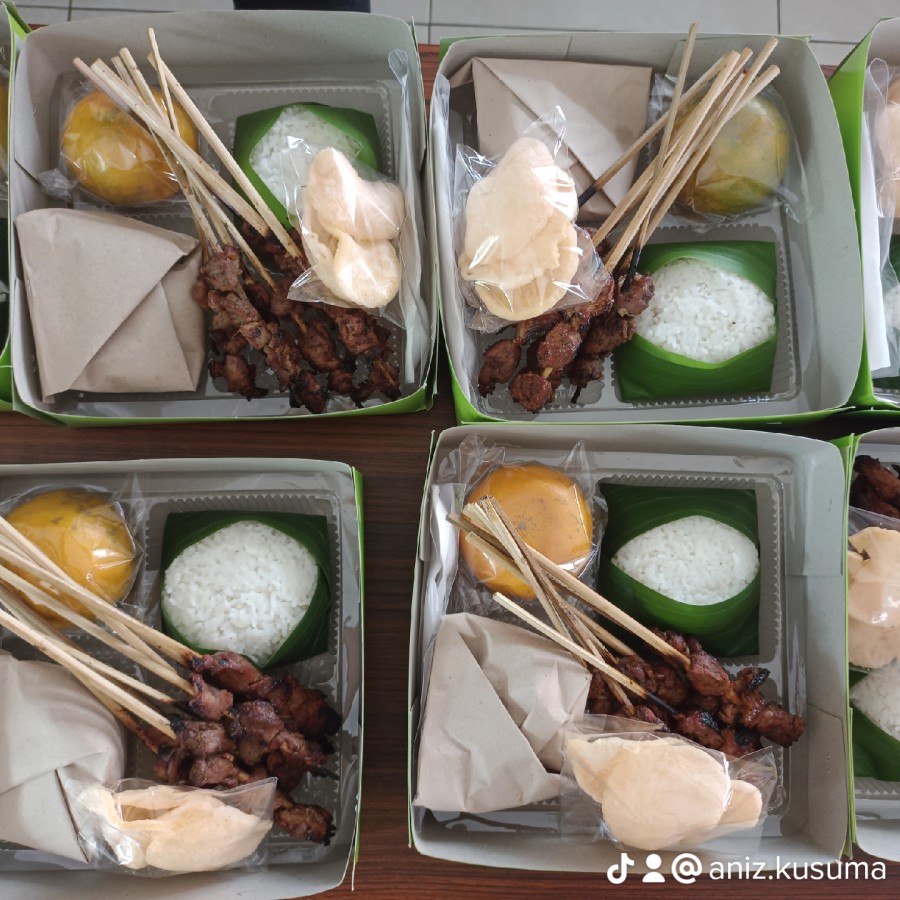 Nasi Box (paket sate kambing)