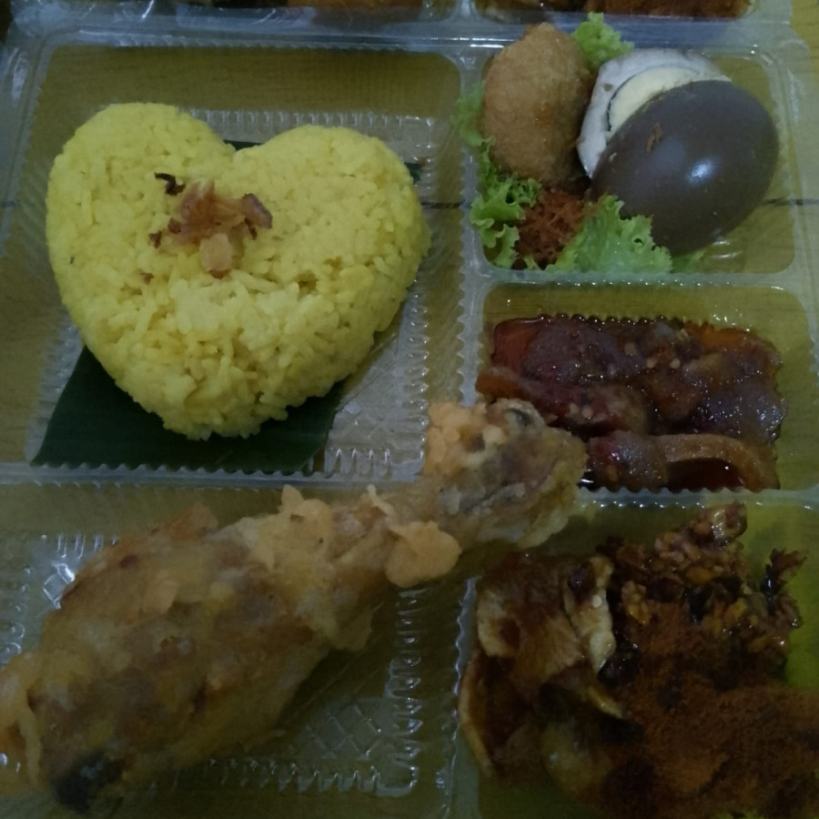 Nasi kuning - depan