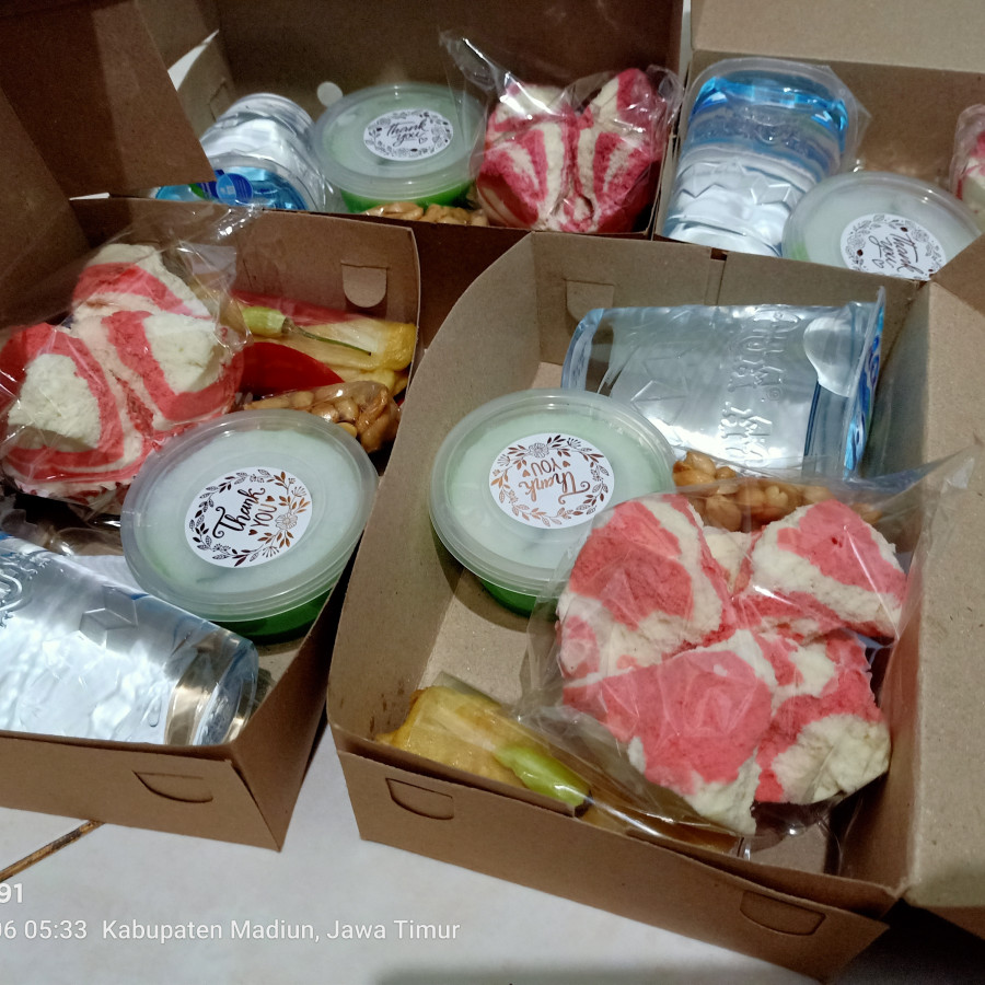 Snack Box A - LR - utama