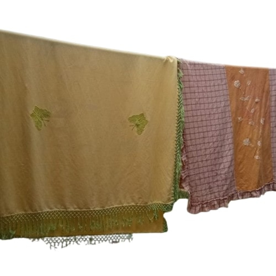 JASA LAUNDRY TAPLAK MEJA