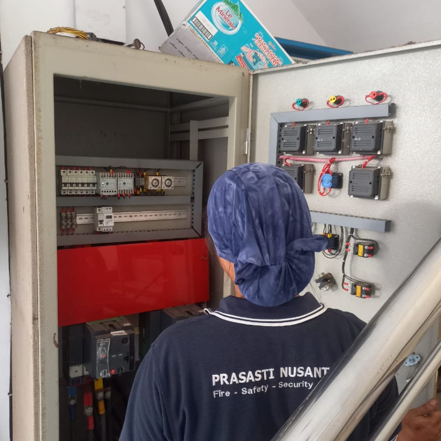 paket pemeliharaan genset 220 KVA - samping