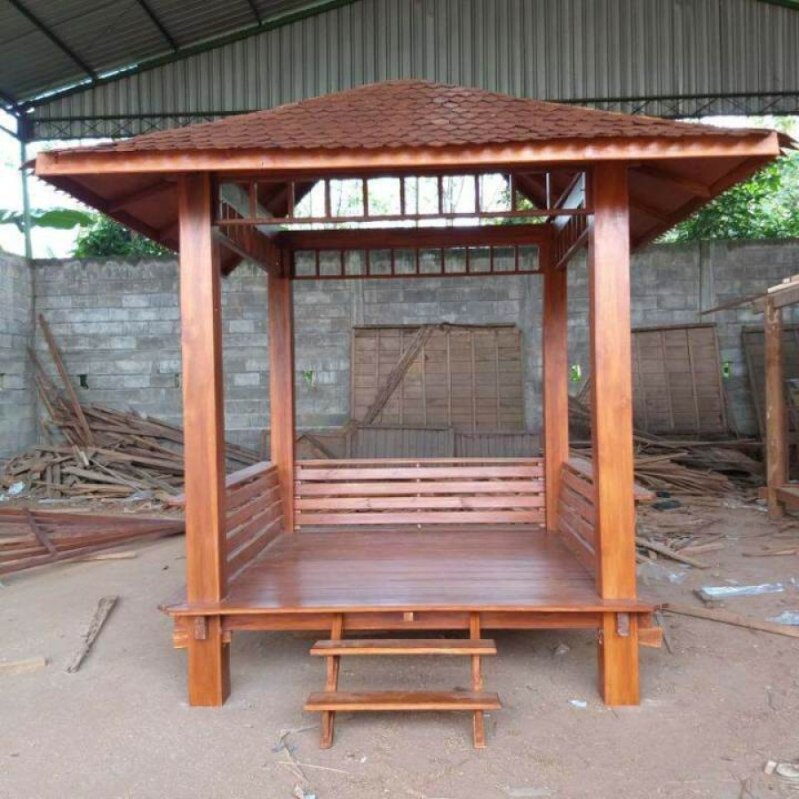 Gazebo Bahan Kayu Jati