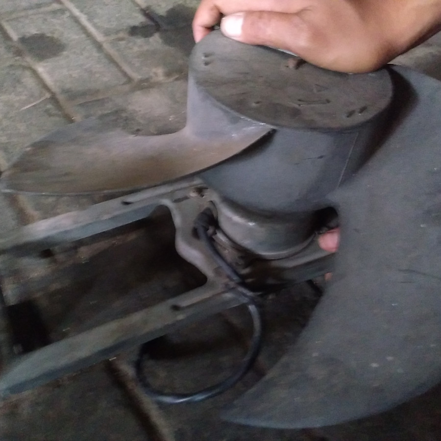Jasa Penggantian Motor Fan Outdoor AC Split - depan