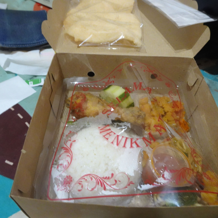 Nasi Kotak Ayam Goreng Tepung Yaya Berkah - depan