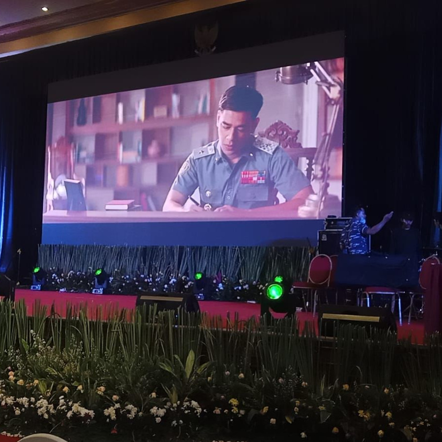 Sewa Videotron/LED P 2,9 - depan