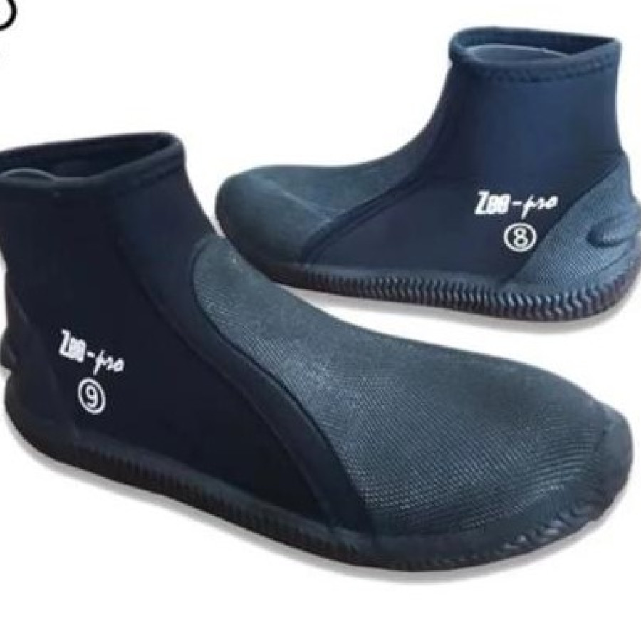 Sepatu Selam - detail