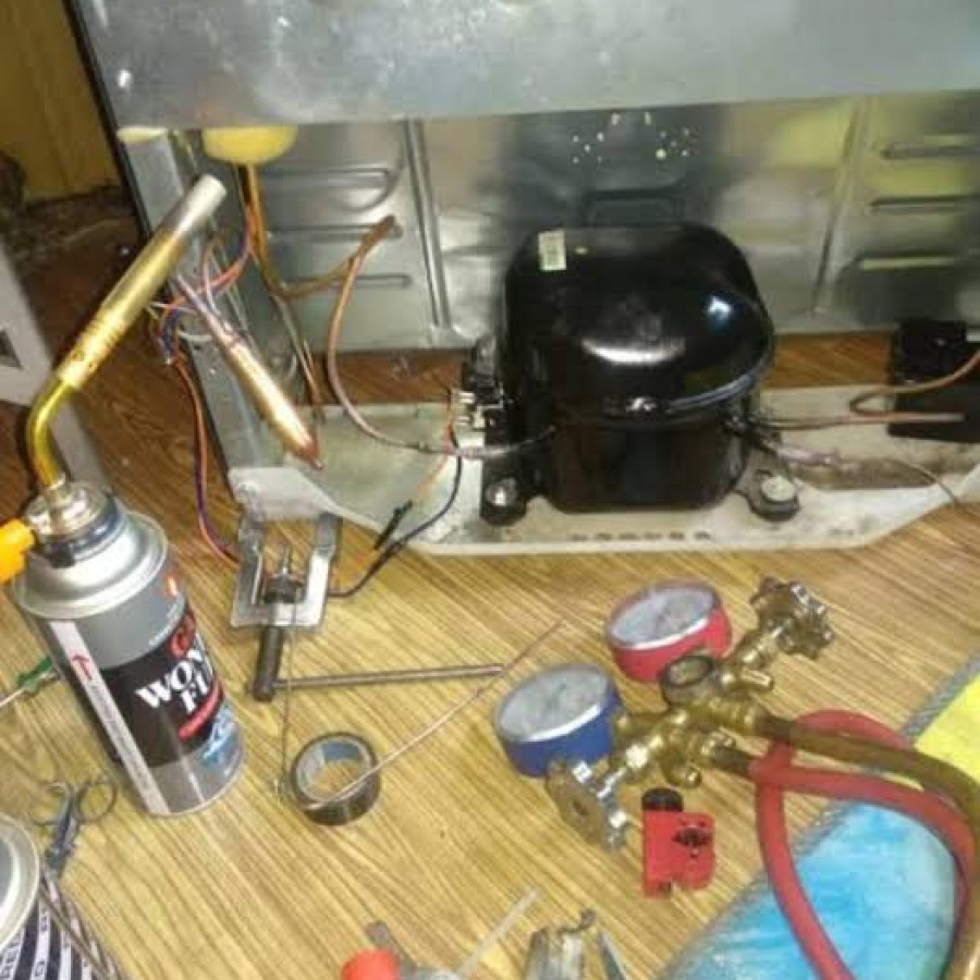 Perbaikan Refrigrator/ Pharmaucetical Refrigerator