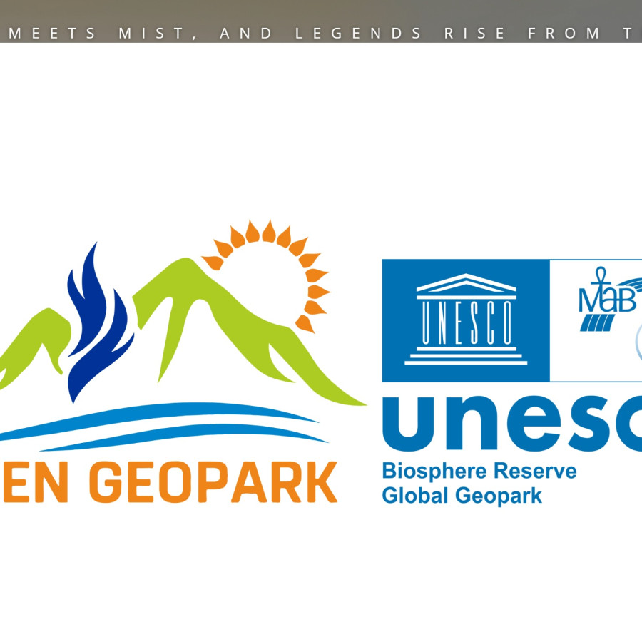 Cetak Buku (Ijen Geopark Volcanik Geotrails) - depan