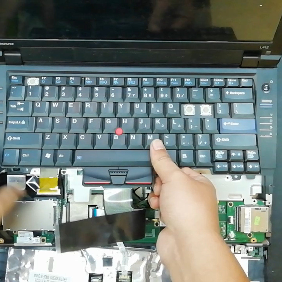Paket Pemeliharaan Laptop Ganti Keyboard - samping