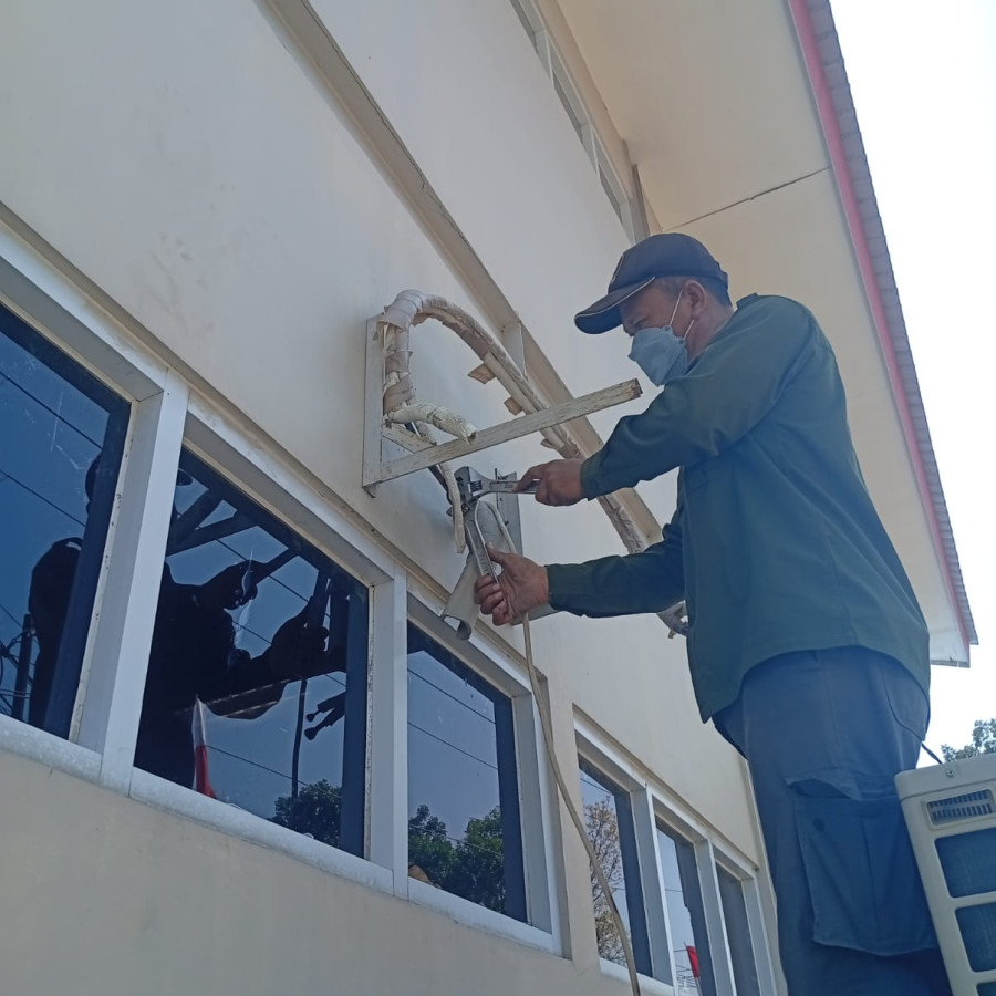 Perbaikan AC Split 2 Pk merk Panasonic - depan
