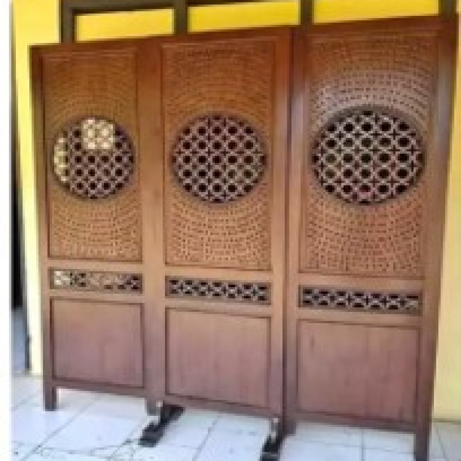 Penyekat ruangan 5 pintu