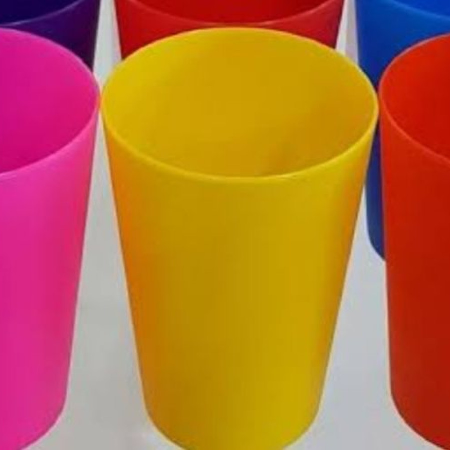 GELAS PLASTIK (Tanpa Merk) - utama