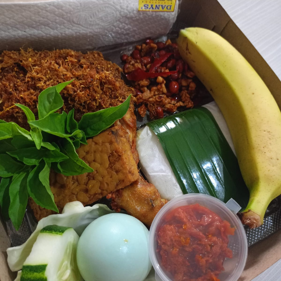 Nasi Ayam Serundeng