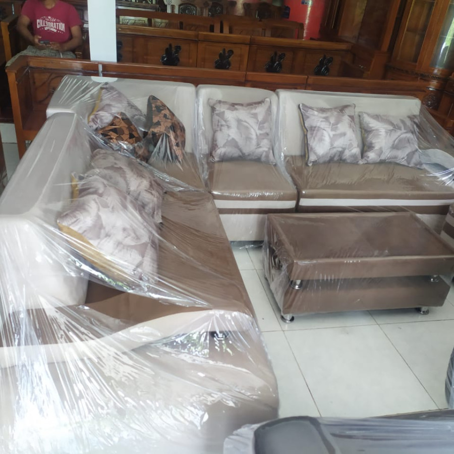 Sofa kursi dan meja - utama