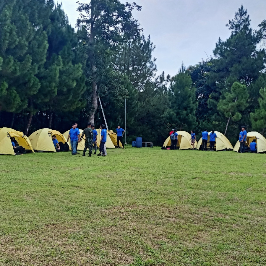 Lahan Perkemahan - depan