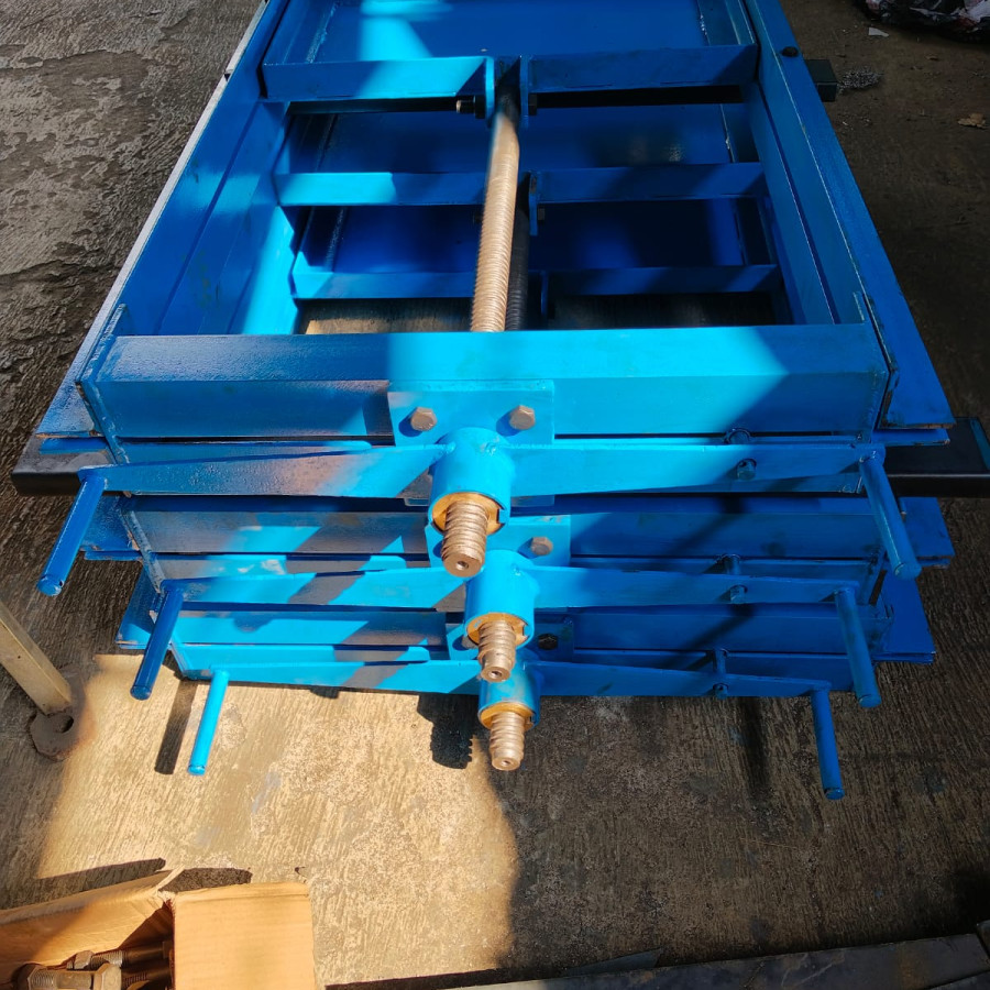 Pintu Irigasi Uk. b = 30 cm dan h = 50 cm
