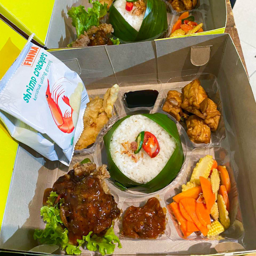 Nasi Kotak Moji Catering by Varna Hotel Surabaya