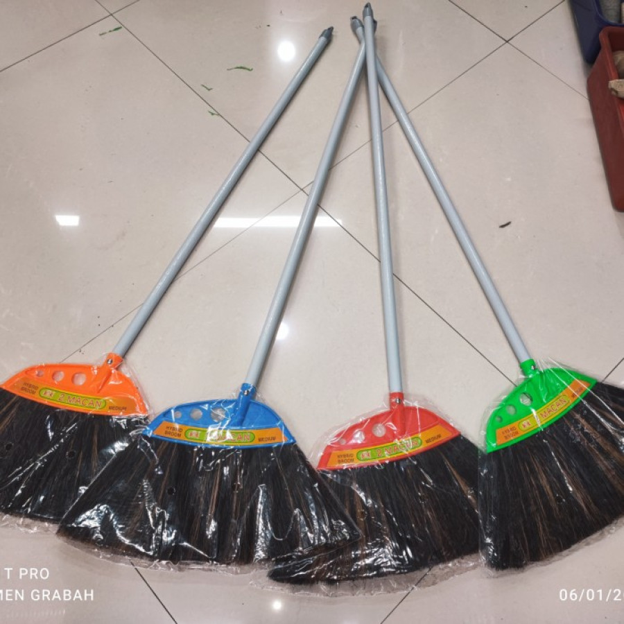 Sapu Ijuk 2 Macan