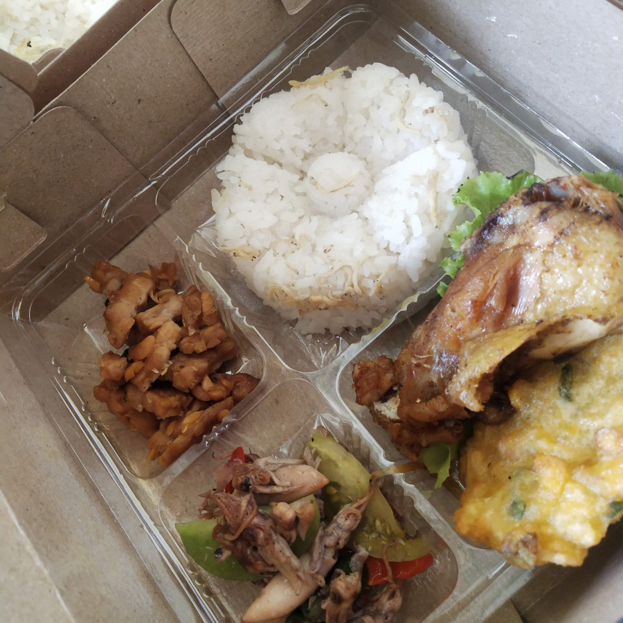 Nasi liwetan sunda