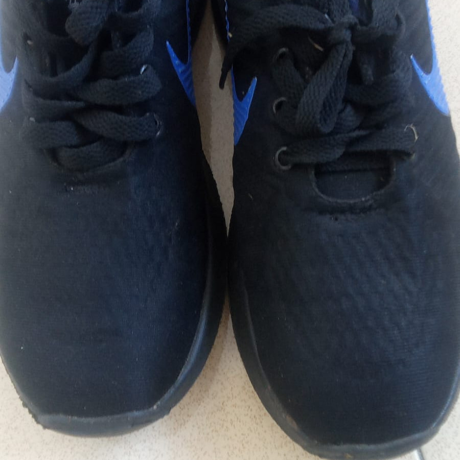 SEPATU OLAH RAGA - depan