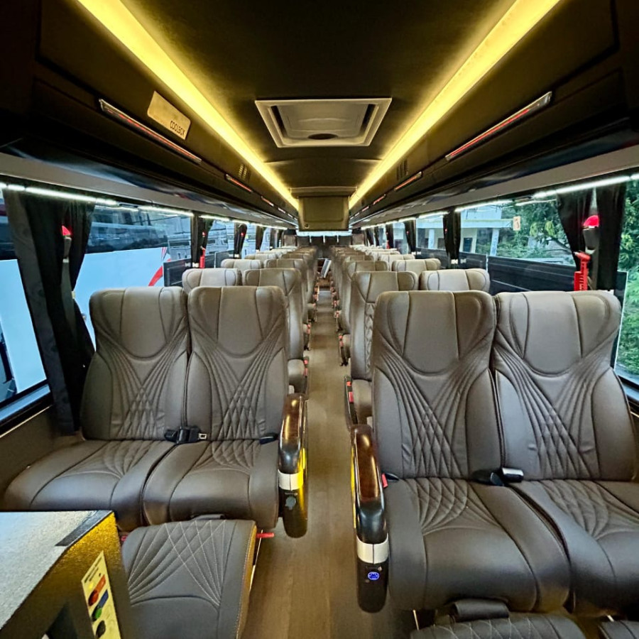 SEWA BUS PARIWISATA DARI KOTA PEKALONGAN KE KOTA SEMARANG - samping