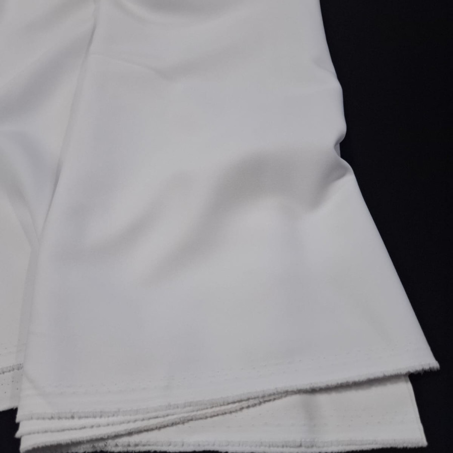 KAIN HUGO BLACK - utama