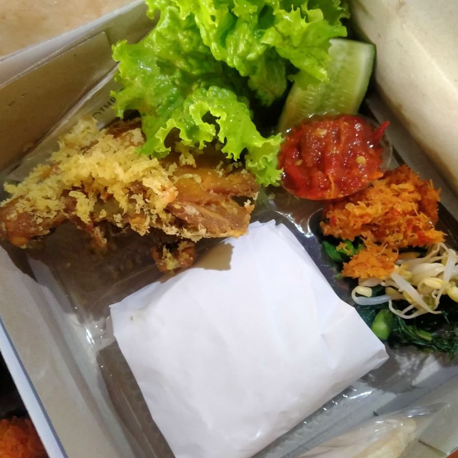 Mbak ari nasi tepong goreng kremes - utama