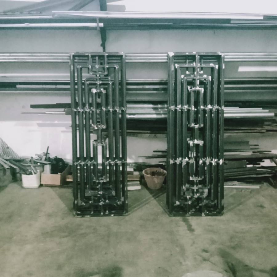 TERALIS BESI UKURAN 148,5 CM X 122 CM - utama