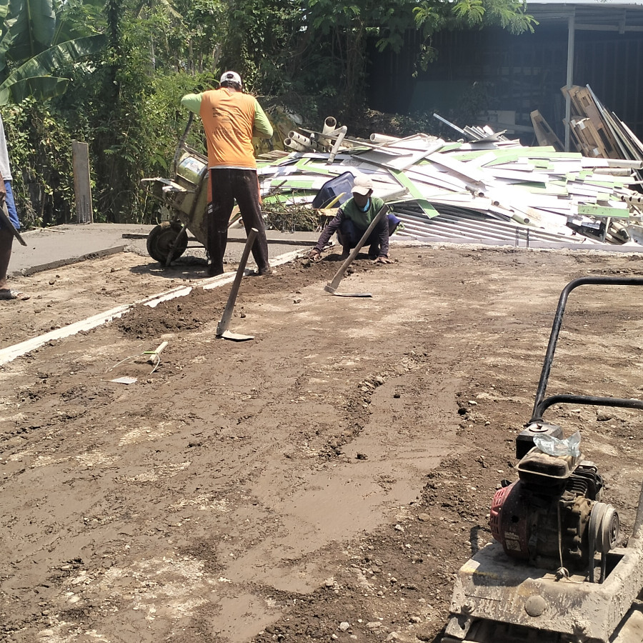 Pek. Urugan tanah dipadatakan per m3 - depan