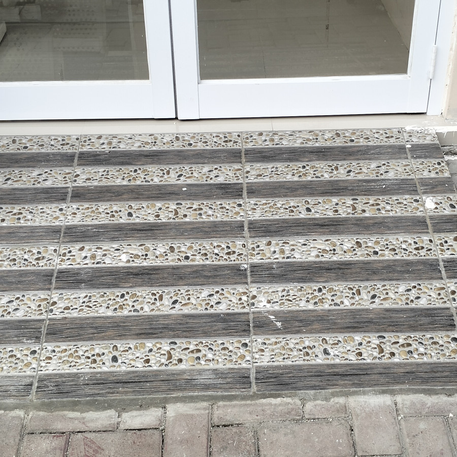 Pasang keramik lantai 50 x 50 cm per m2