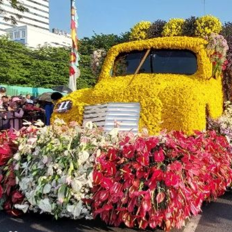 Mobil Hias - depan