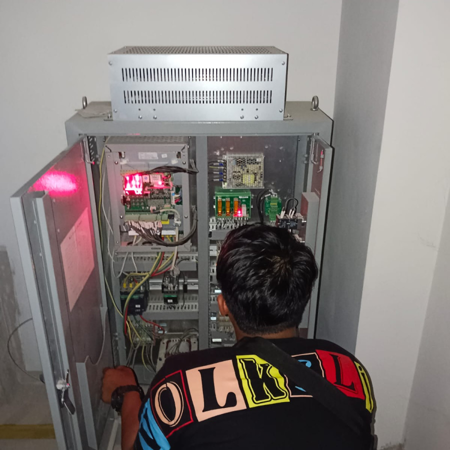 Jasa Pemeliharaan dan Perawatan Berkala Elevator dan Eskalator Pemda Klaten - samping