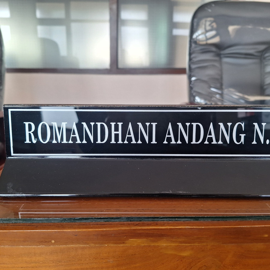 PAPAN NAMA AKRILIK - utama