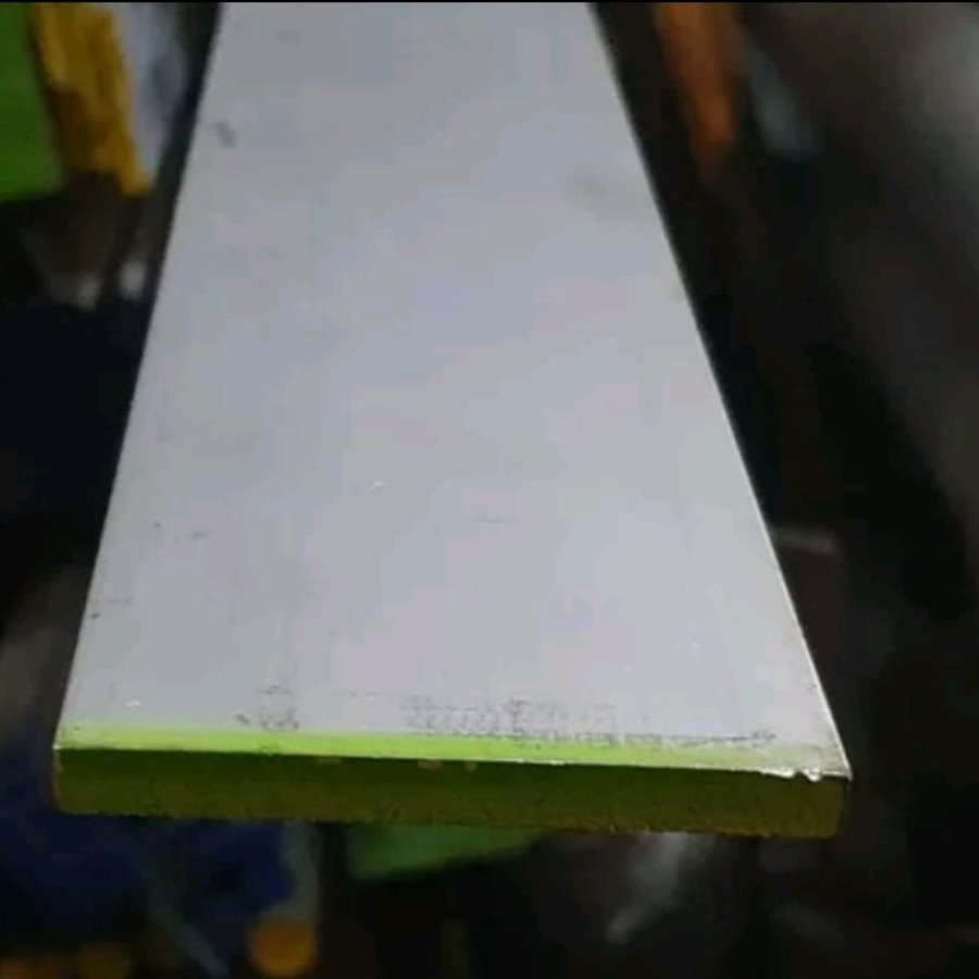 Plat Strip 8 cm
