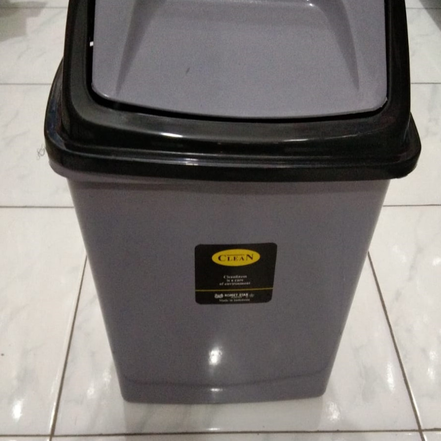 Tempat sampah - depan