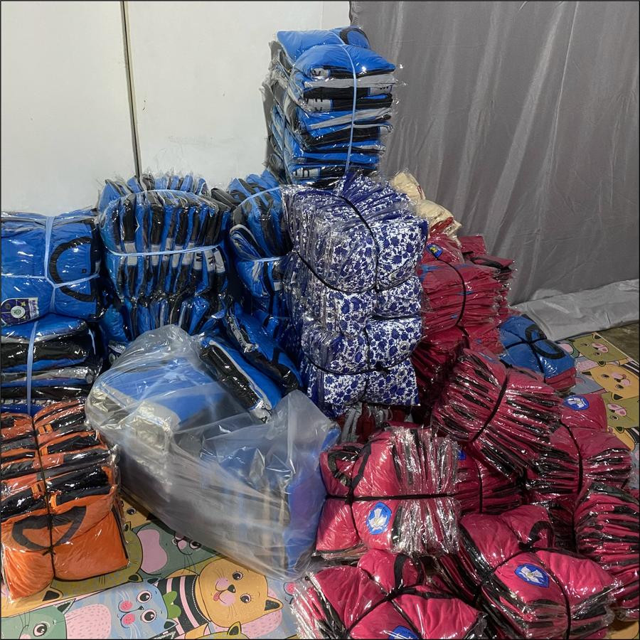Kaos Olah Raga Setelan Kaos dan Selana - depan