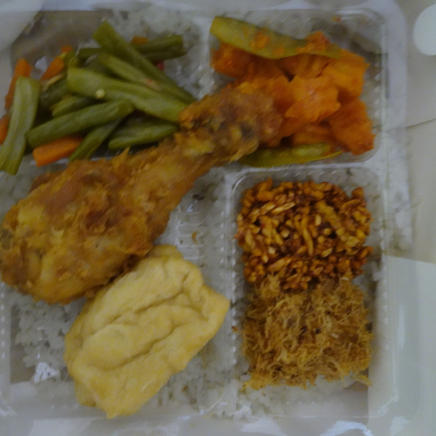 Nasi Kotak Ayam Goreng Komplet Yaya berkah - detail