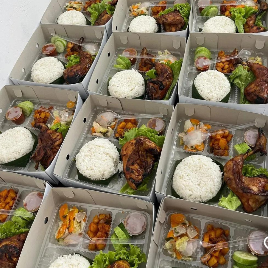 paket nasi box ayam kampung