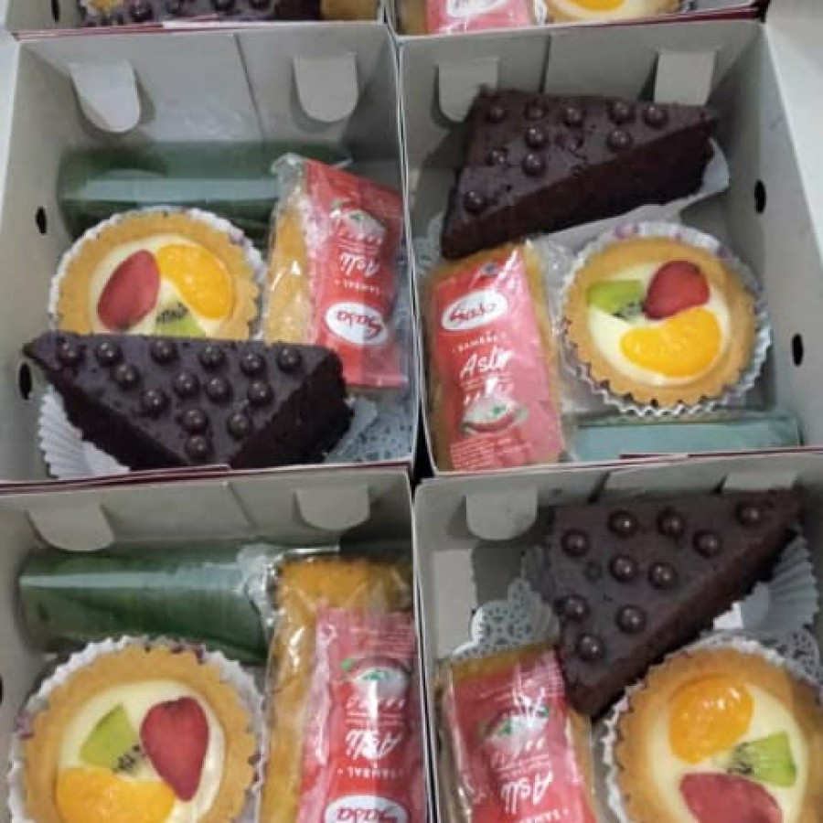 SNACK BOX ( KUE BASAH ) - samping