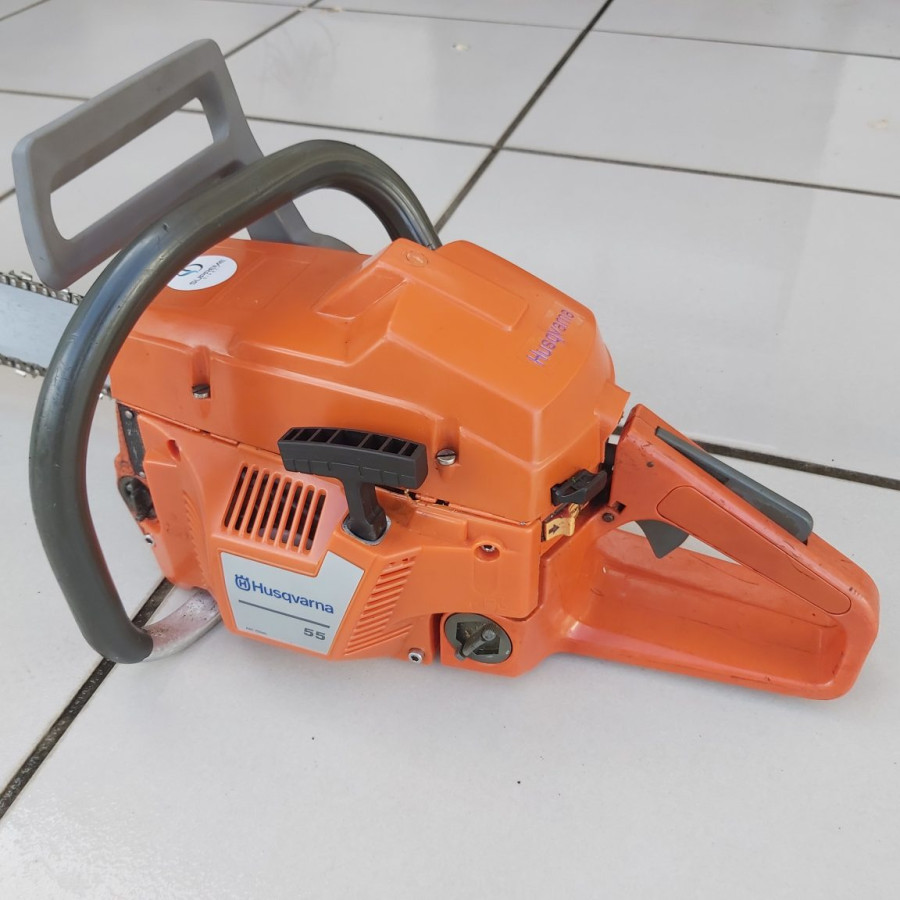 Gergaji mesin Husqvarna 445 X-Torq - depan