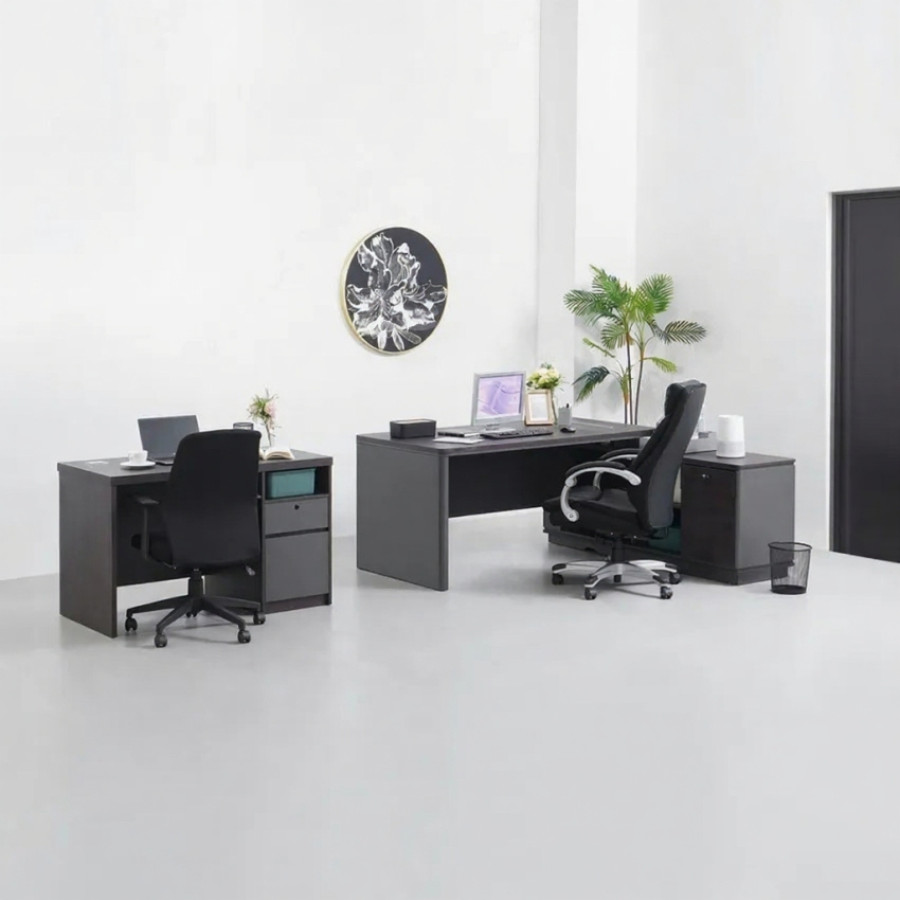 Meja Pimpinan Moza - utama