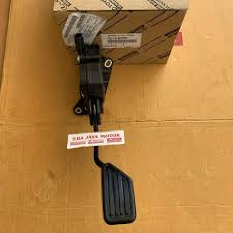 SENSOR PEDAL GAS MERK TOYOTA