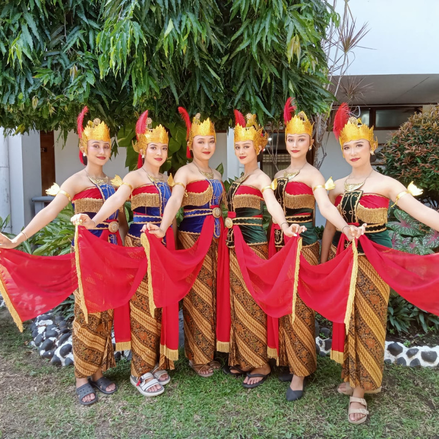 Tari Tradisional - depan