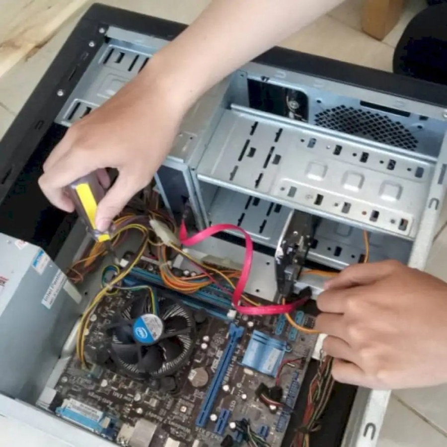 Pemeliharaan Dan Perbaikan (PC) Personal Komputer / Laptop