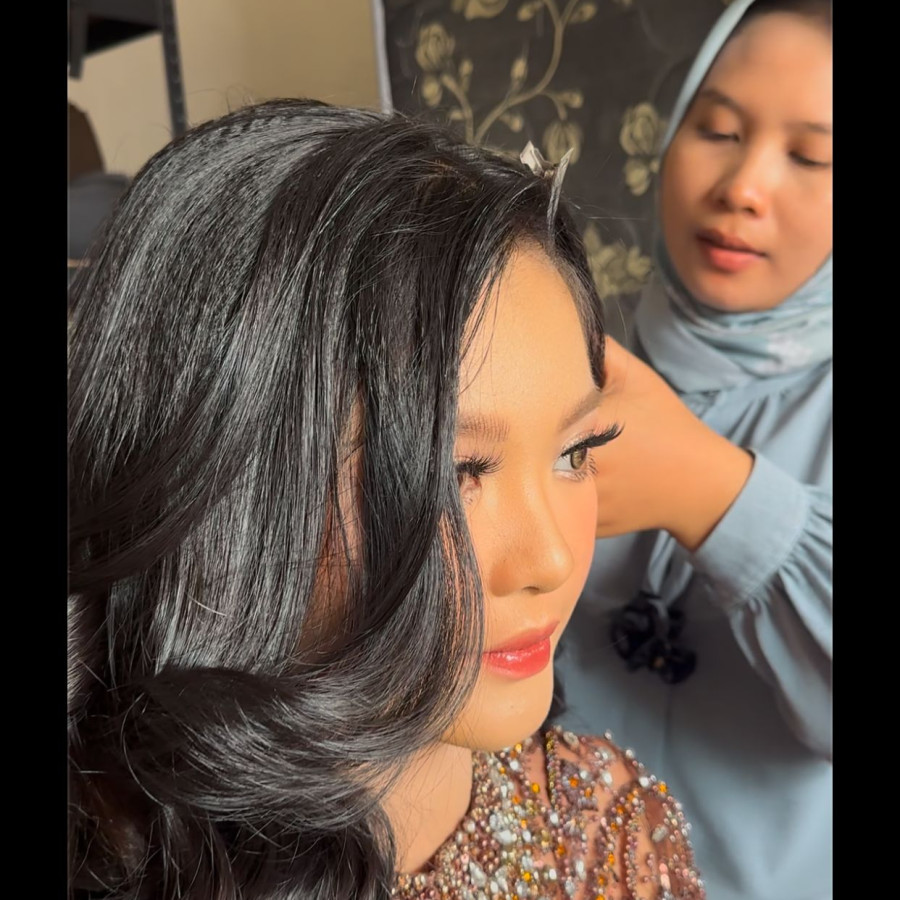 Jasa Rias Make Up - samping