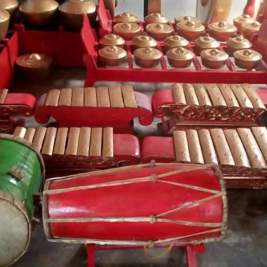 Sewa Gamelan Slendro Pelog (1 Paket) - depan