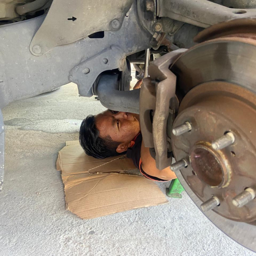 PAKET SERVICE REM BERAT  ( PERGANTIAN MASTER REM ATAS & KAMPAS REM )